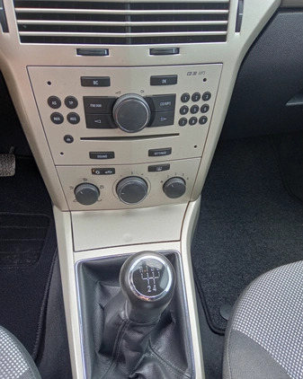 Opel Astra cena 14500 przebieg: 254000, rok produkcji 2008 z Głogówek małe 277